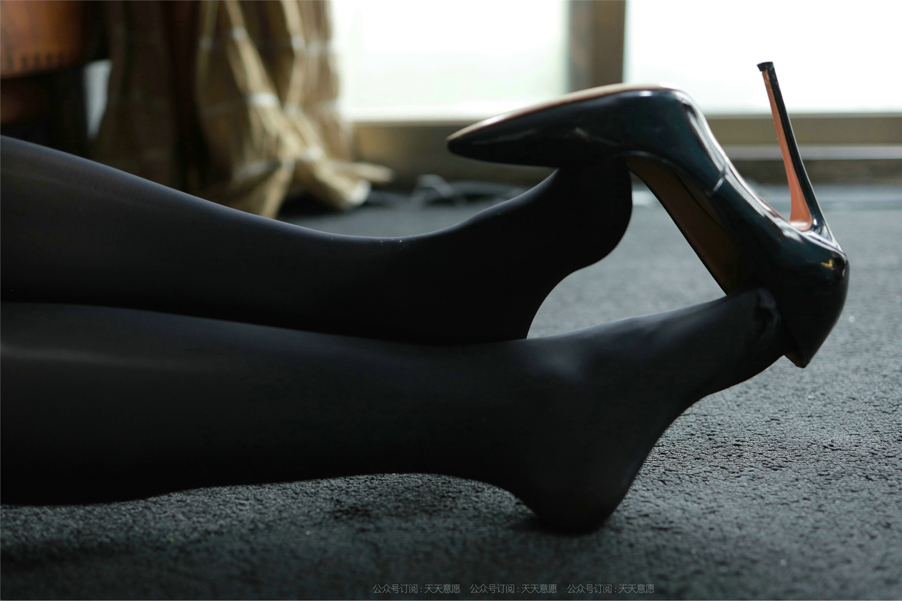 IESS异思趣向  2021.08.27 丝享家902：婉苹《暗夜里的制服》